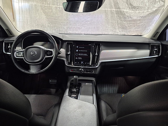 Volvo V90 8 of 11