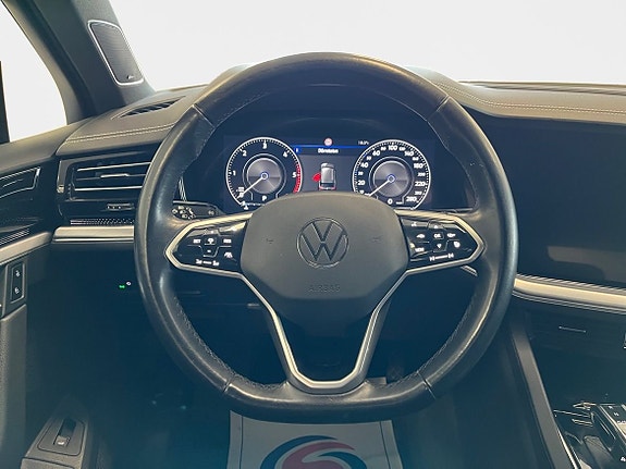 Volkswagen Touareg 12 of 15