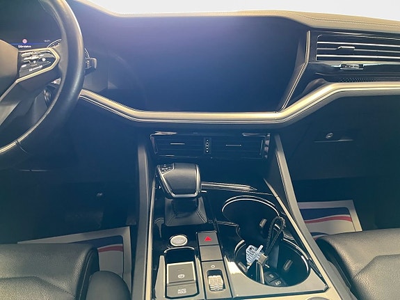Volkswagen Touareg 11 of 15