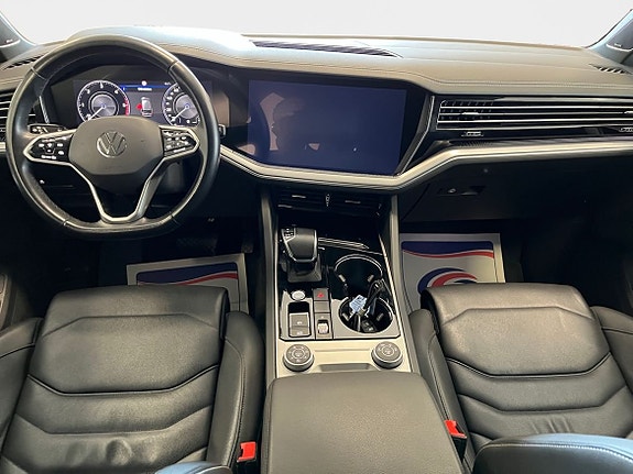 Volkswagen Touareg 10 of 15