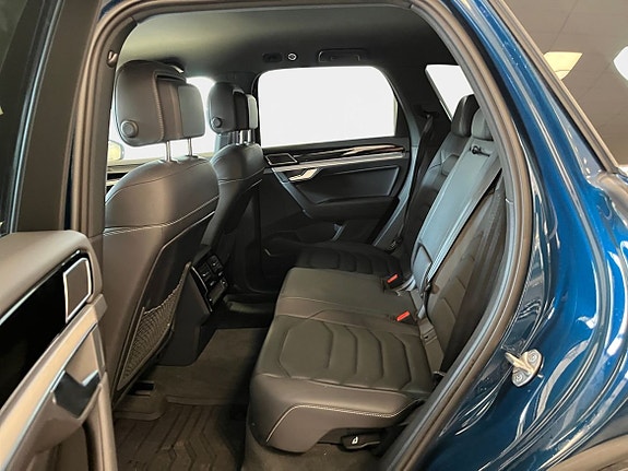 Volkswagen Touareg 13 of 15