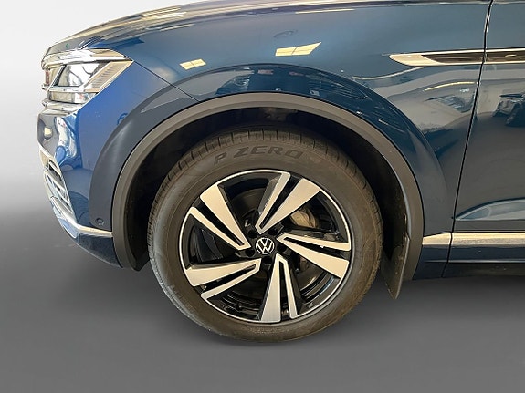 Volkswagen Touareg 14 of 15