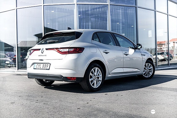 Renault Megane 2 of 9