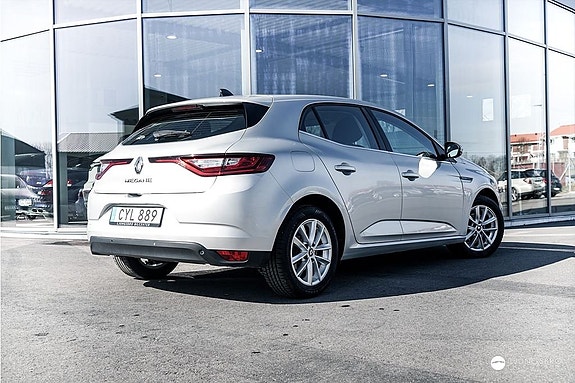 Renault Megane 2 of 9