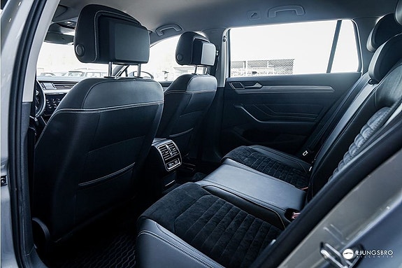 Volkswagen Passat 10 of 13