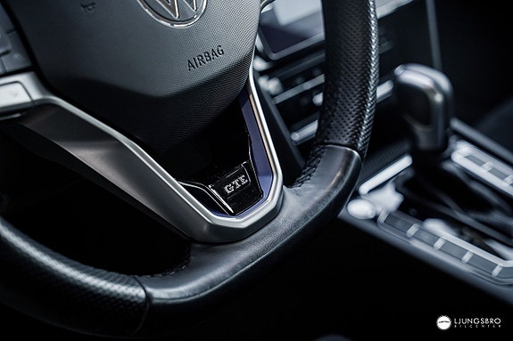 Volkswagen Passat 6 of 13