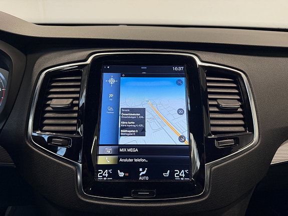 Volvo XC90 5 of 21
