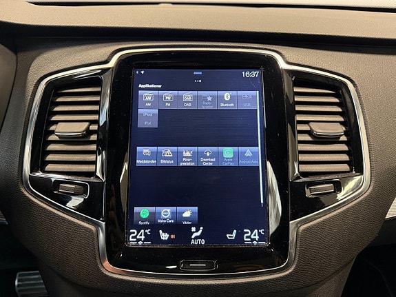 Volvo XC90 8 of 21