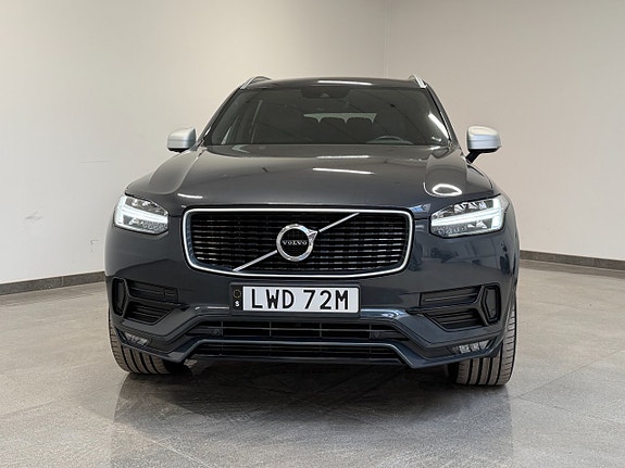 Volvo XC90 11 of 21