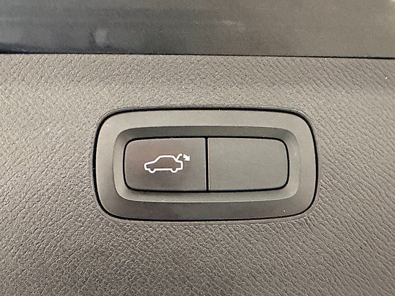 Volvo XC90 18 of 21