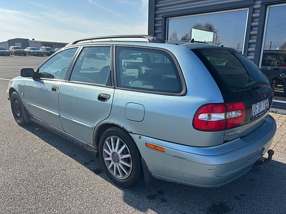 Volvo V40 5 of 5