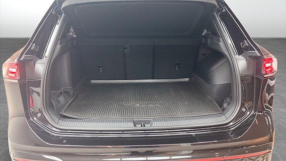 Volkswagen Tiguan 14 of 16