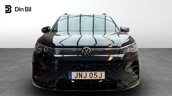Volkswagen Tiguan 4 of 5