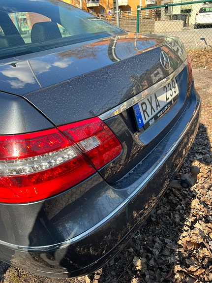 Mercedes-Benz E220 7 of 10
