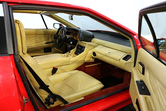 Lotus Esprit 13 of 26