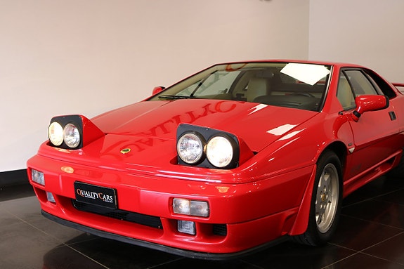 Lotus Esprit 24 of 26