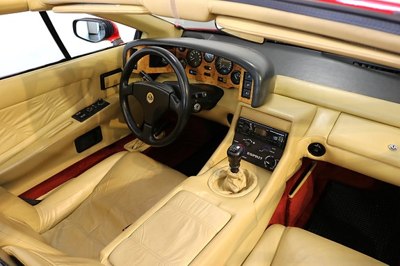 Lotus Esprit 15 of 26