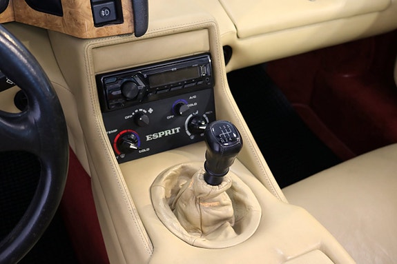 Lotus Esprit 10 of 26