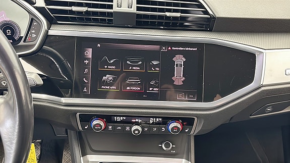Audi Q3 9 of 14