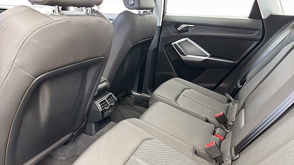 Audi Q3 11 of 14