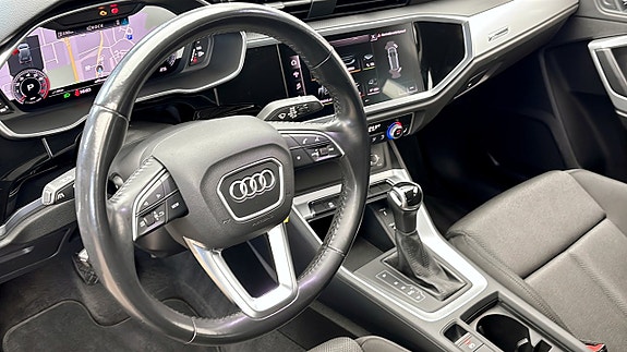 Audi Q3 7 of 14