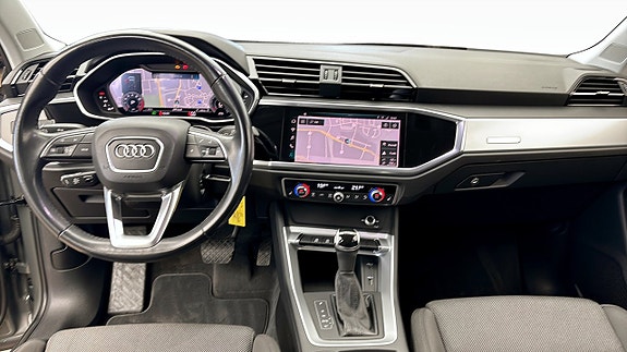 Audi Q3 10 of 14