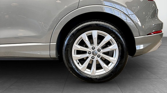 Audi Q3 6 of 14