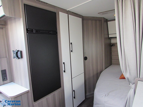 Kabe Estate 470 XL KS /Dubbelbädd 6 of 8