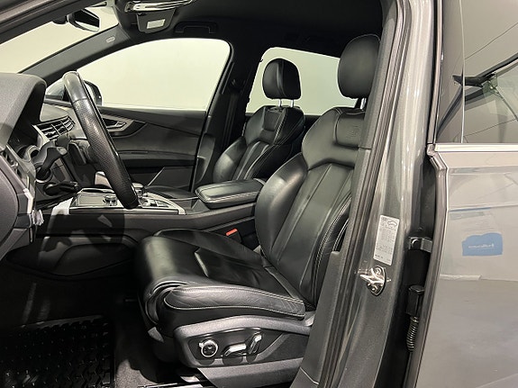 Audi Q7 8 of 30