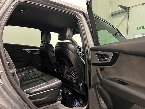 Audi Q7 11 of 30