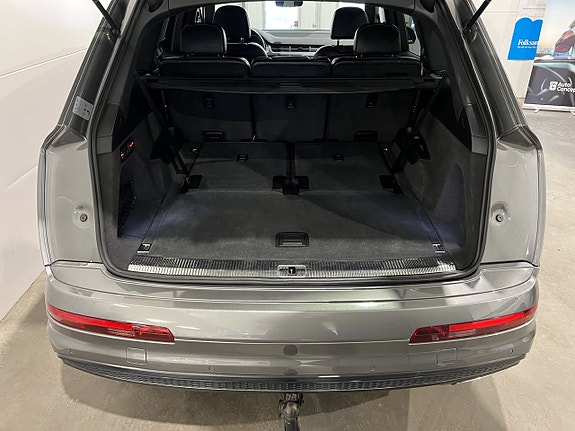 Audi Q7 12 of 30