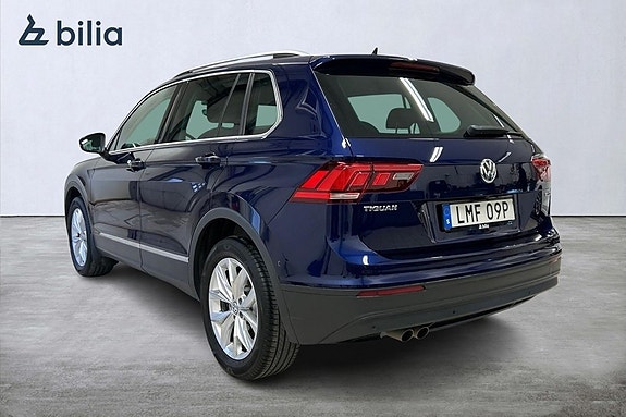 Volkswagen Tiguan 2 of 5