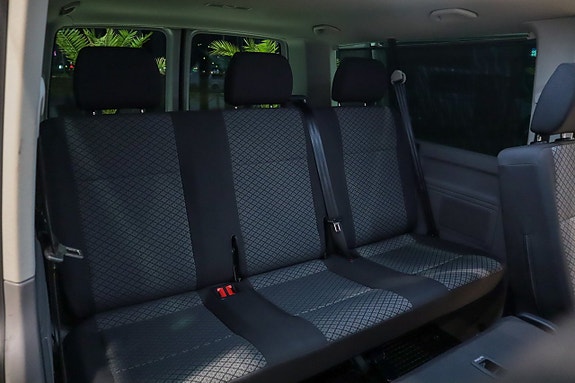Volkswagen Caravelle 19 of 21