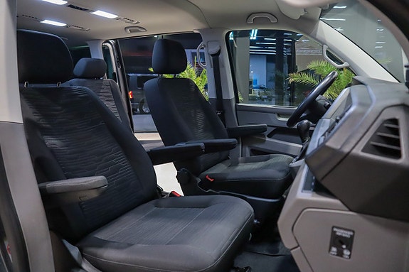 Volkswagen Caravelle 6 of 18