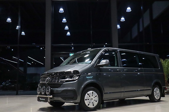Volkswagen Caravelle 12 of 18
