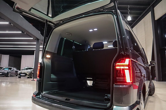 Volkswagen Caravelle 17 of 18