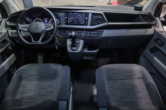 Volkswagen Caravelle 7 of 18