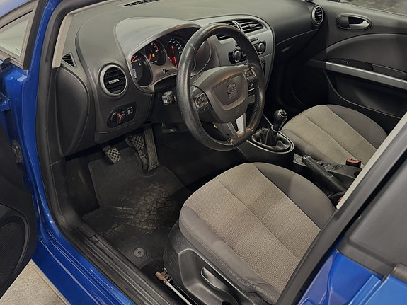 Seat Leon 11 of 15