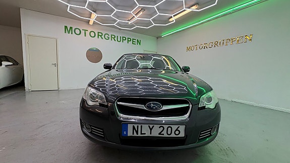 Subaru Legacy 5 of 5