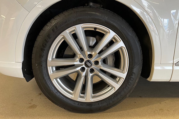 Audi Q7 5 of 5