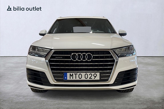 Audi Q7 3 of 5