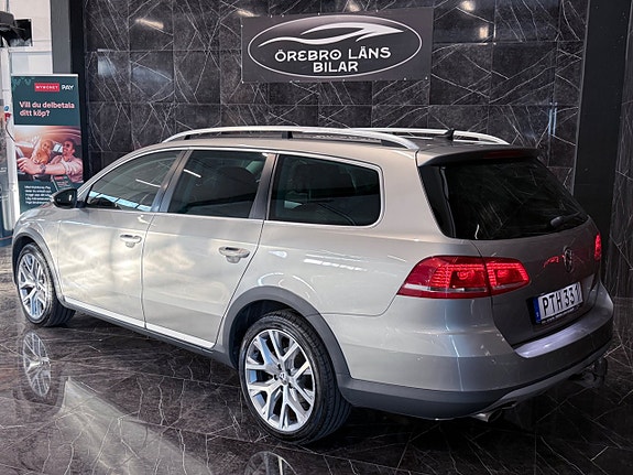Volkswagen Passat Alltrack 4 of 5