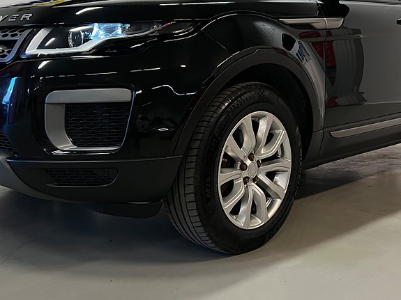 Land Rover Range Rover Evoque 6 of 21