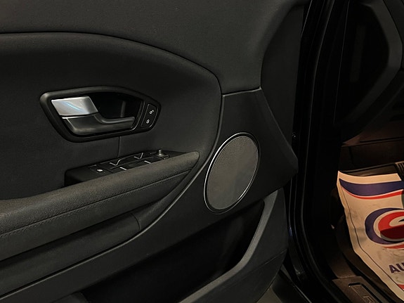 Land Rover Range Rover Evoque 15 of 21
