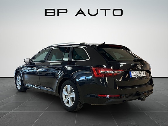 Skoda Superb 5 of 27