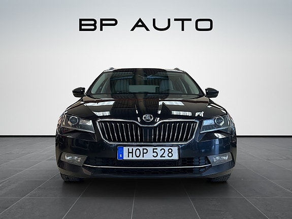 Skoda Superb 4 of 5