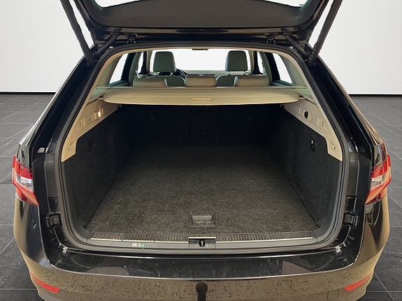 Skoda Superb 25 of 27