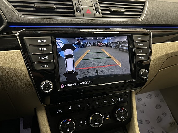 Skoda Superb 20 of 27