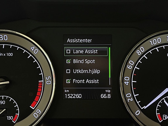 Skoda Superb 16 of 27