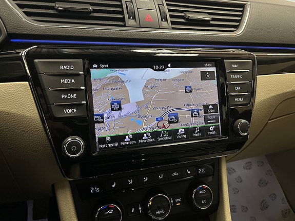 Skoda Superb 17 of 27